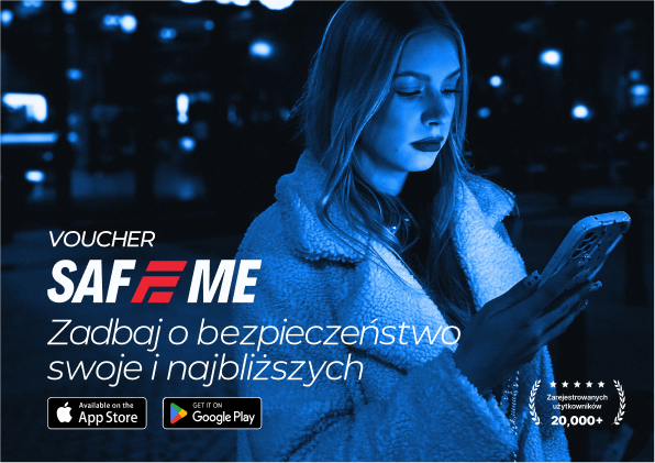 Przód Vouchera SafeMe - kobieta korzystająca nocą z aplikacji, z logo SafeMe i przyciskami App Store/Google Play